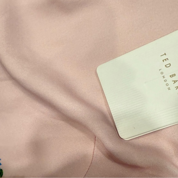 Ted Baker Pink Floral Print Off Shoulder Top SZ 4 =US Sz 10 NWT Ret $269 - Picture 7 of 11